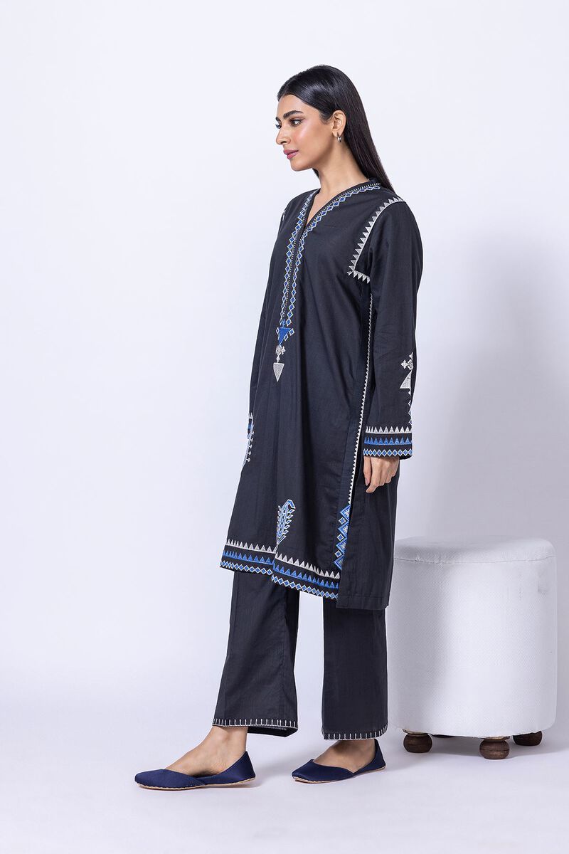 https://global.khaadi.com/dw/image/v2/BJTG_PRD/on/demandware.static/-/Sites-khaadi-master-catalog/default/dw1c3f2774/images/hi-res/eeb24650b_black_1.jpg?sw=800&sh=1200