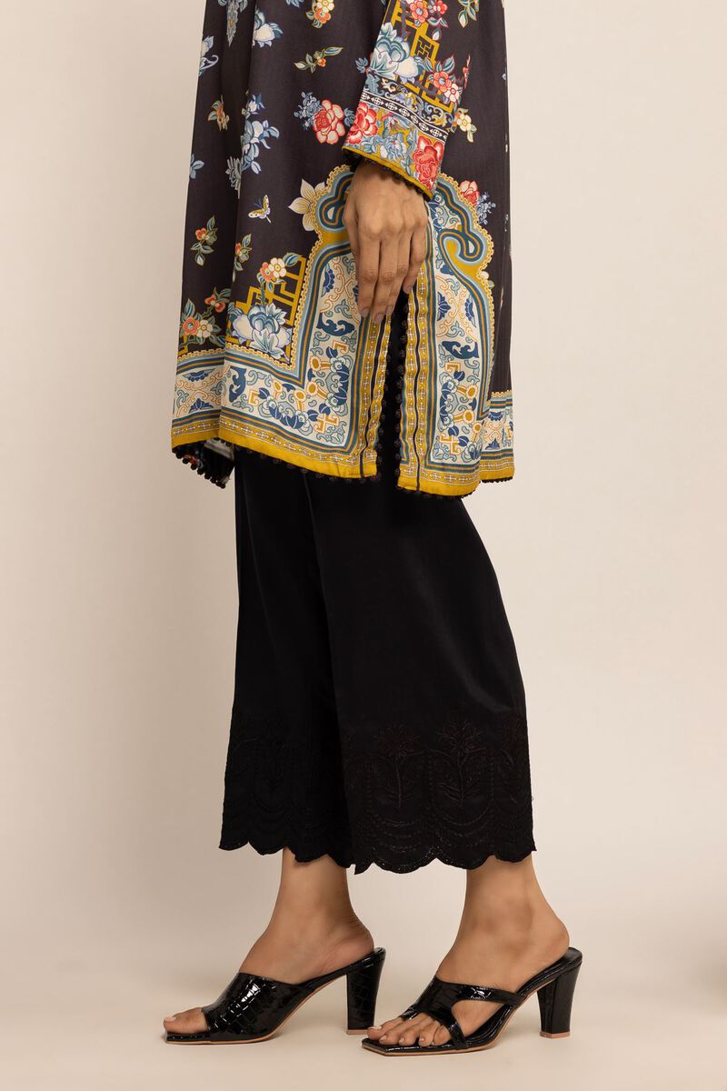  | Pants | Embroidered | null