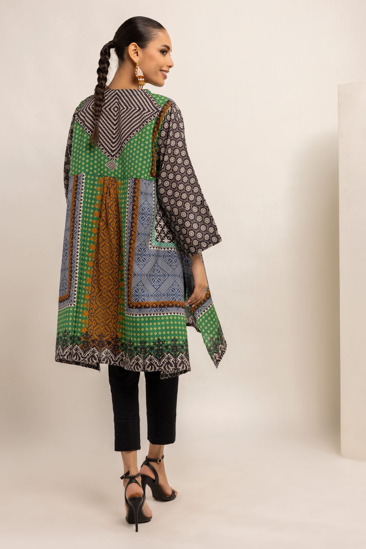 Khaadi short outlet frocks 2019