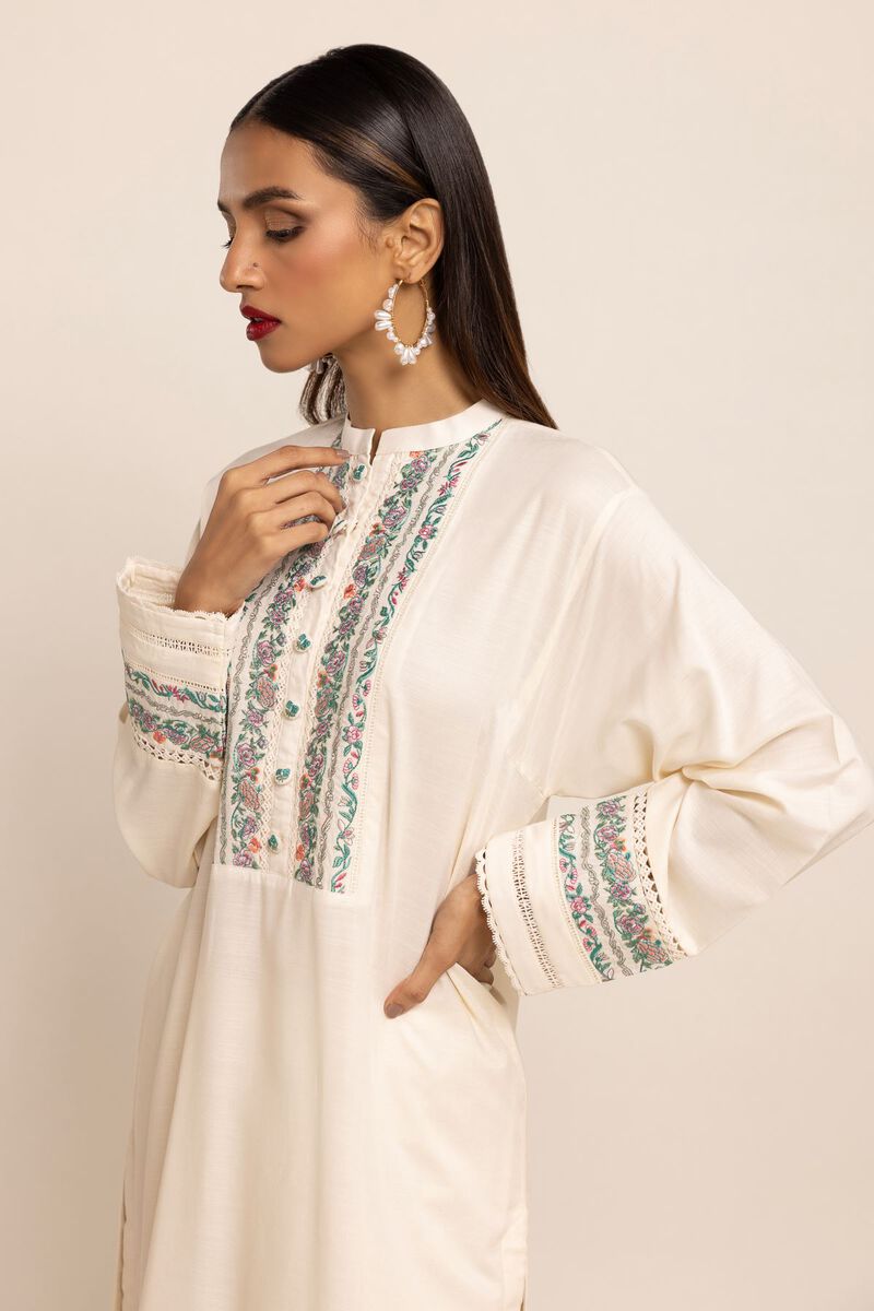  | Kurta | Embroidered | null