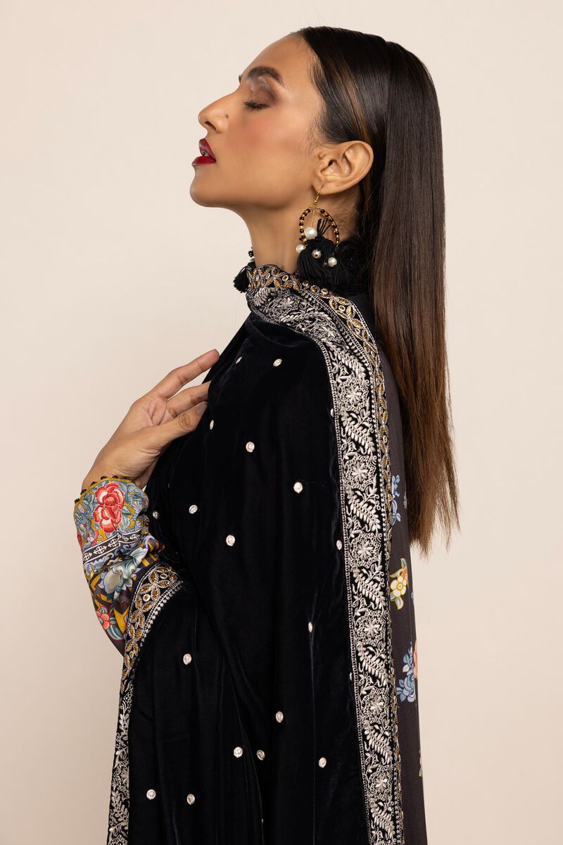  | Shawl | Embroidered | null