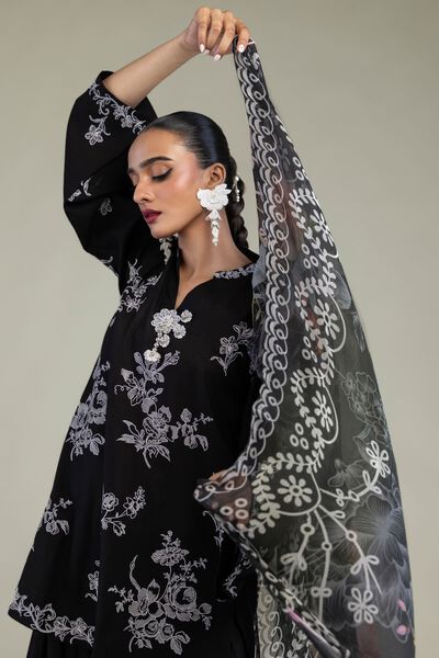 Embroidered | Chiffon | Floral Black Dupatta | USD 30.00