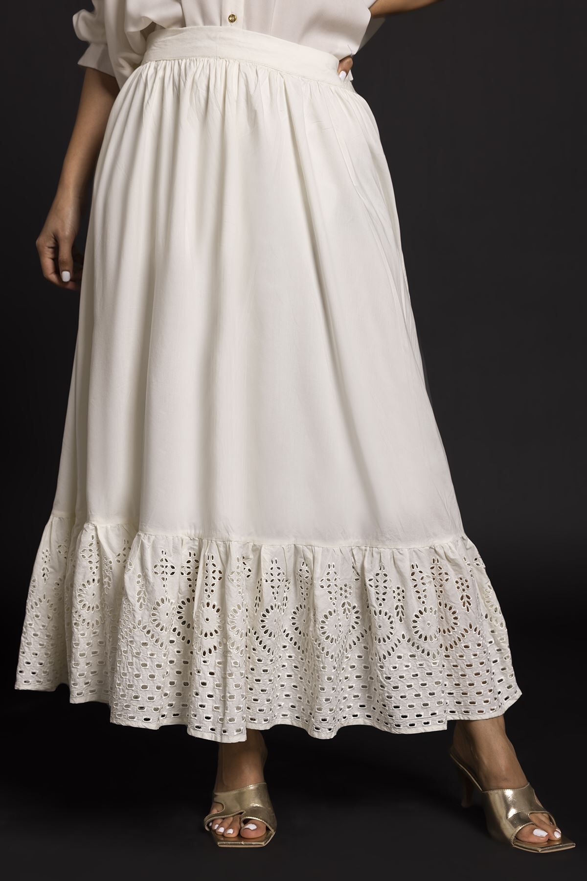 Khaadi Women s Skirts Collection Shop Designer Skirts Online