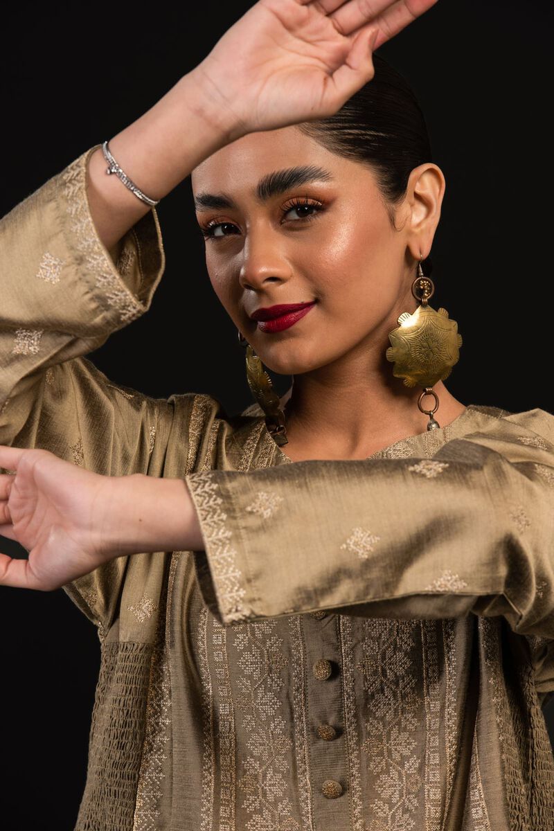  | Kurta | Embroidered | null