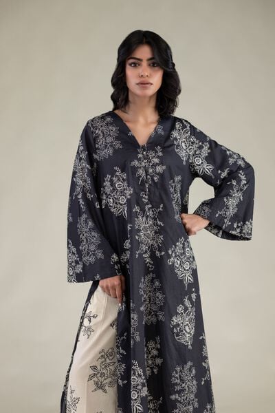 Embroidered | Cambric | Floral V-Neck Kurta | USD 35.00