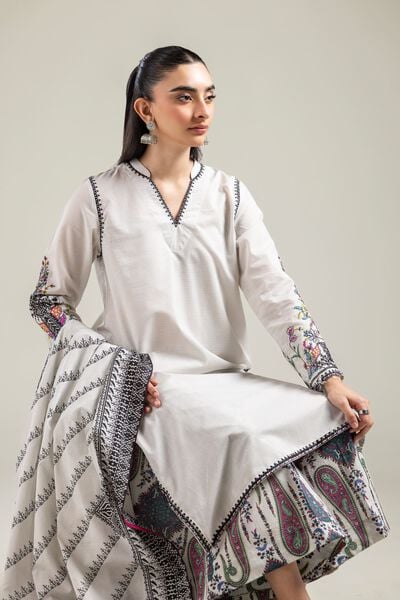 Embroidered | Mesuri | Off-White Longline Kurta | USD 45.00
