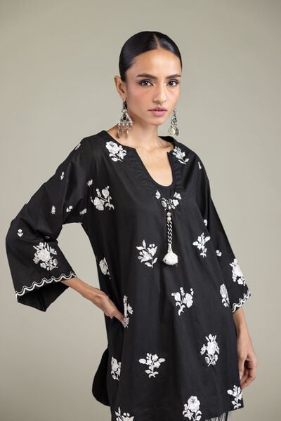 Embroidered | Cambric | Black V-Neck Kurta | USD 40.00