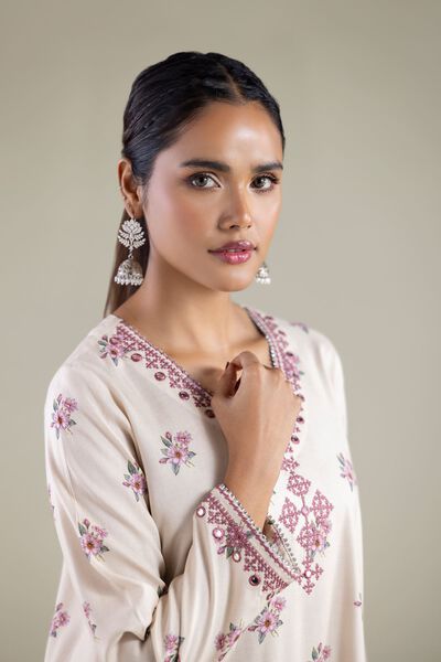 Embroidered | Viscose | Floral V-Neck Kurta | USD 35.00