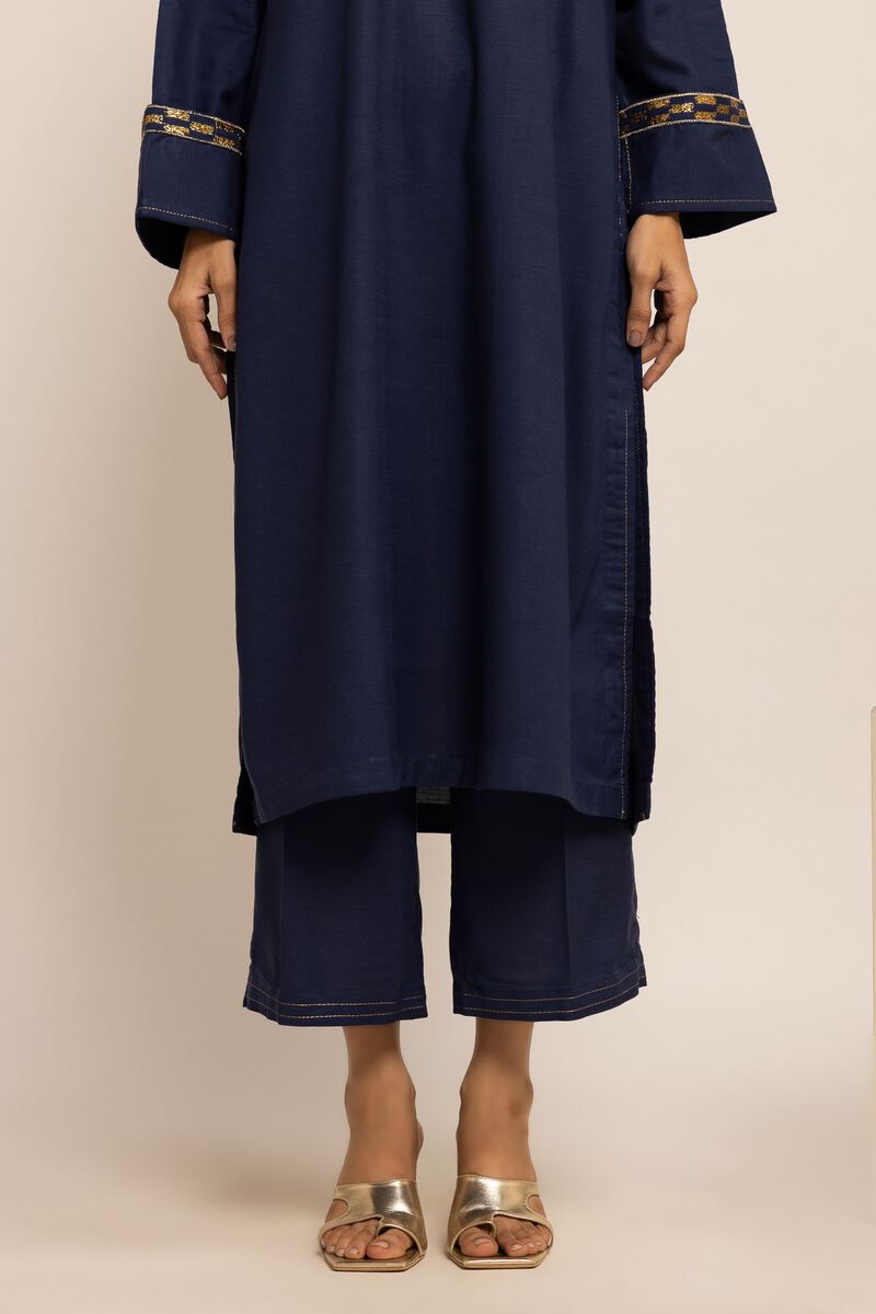  | Pants | Embroidered | null
