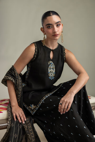 Embroidered | Mesuri | Black Mesuri Dupatta | USD 35.00