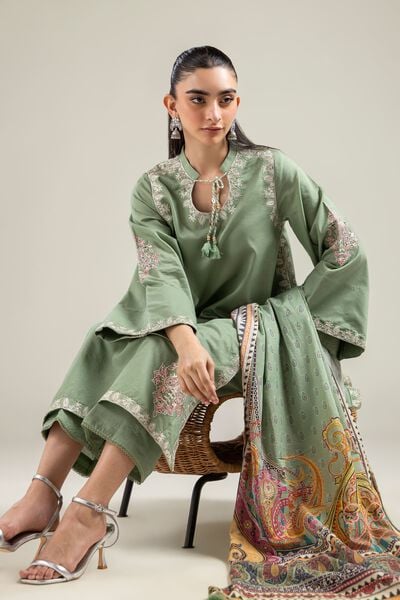 Embroidered | Mesuri | Floral Embroidered Kurta | USD 45.00