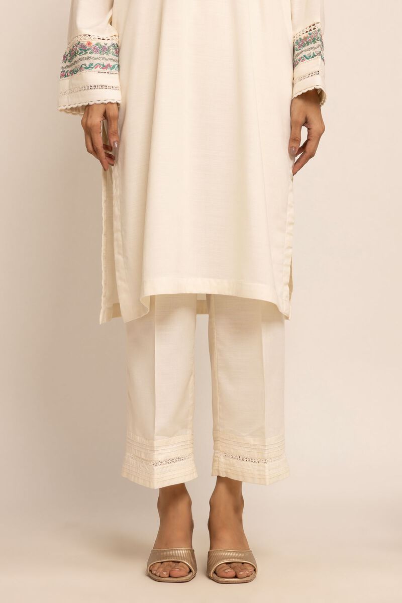  | Pants | Embroidered | null