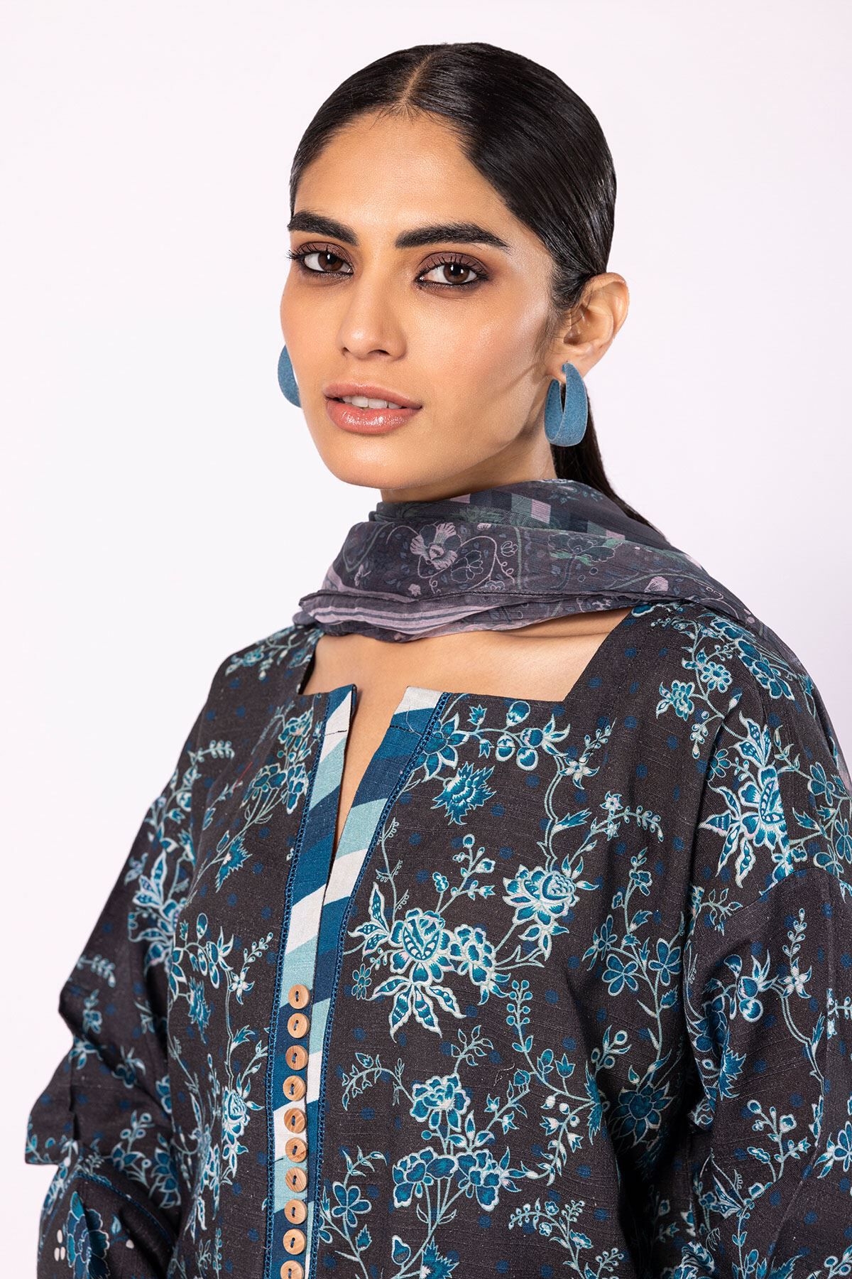 Khaadi two outlet piece suit