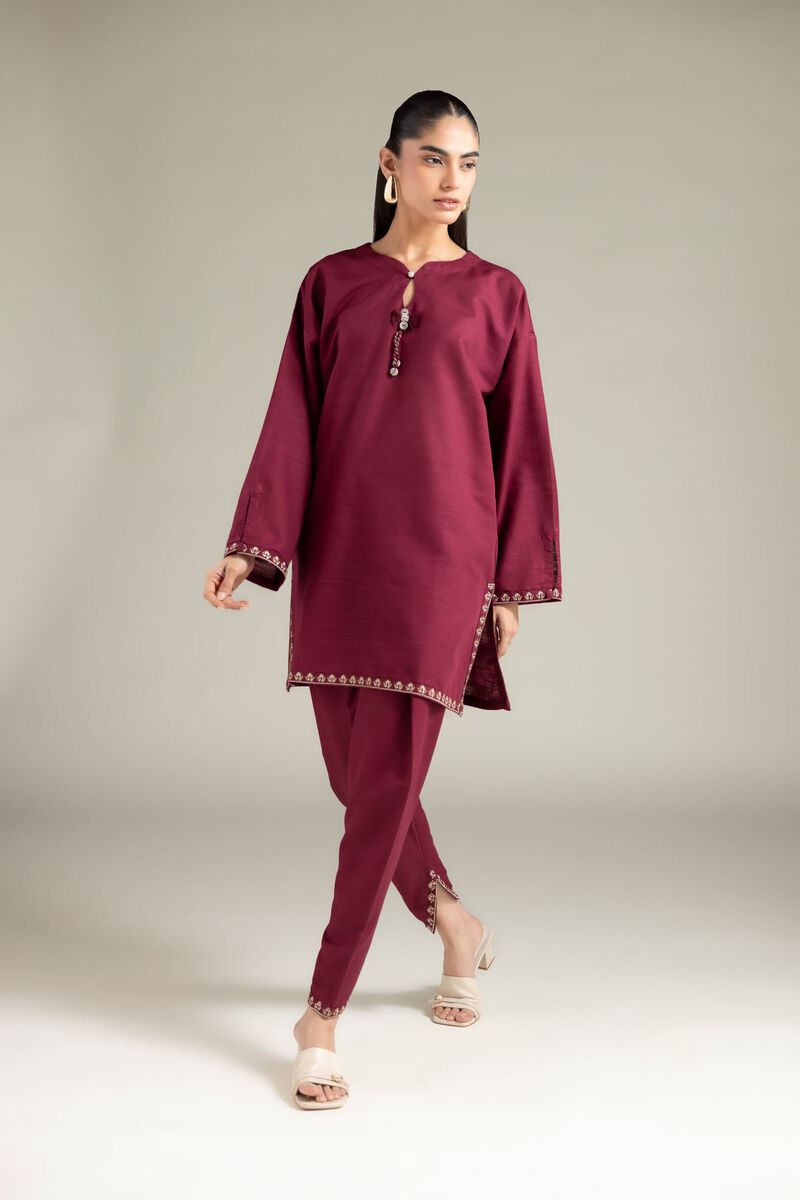 https://global.khaadi.com/dw/image/v2/BJTG_PRD/on/demandware.static/-/Sites-khaadi-master-catalog/default/dweb3cdb01/images/hi-res/1-26-109-b-p_multi_1.jpg?sw=800&sh=1200