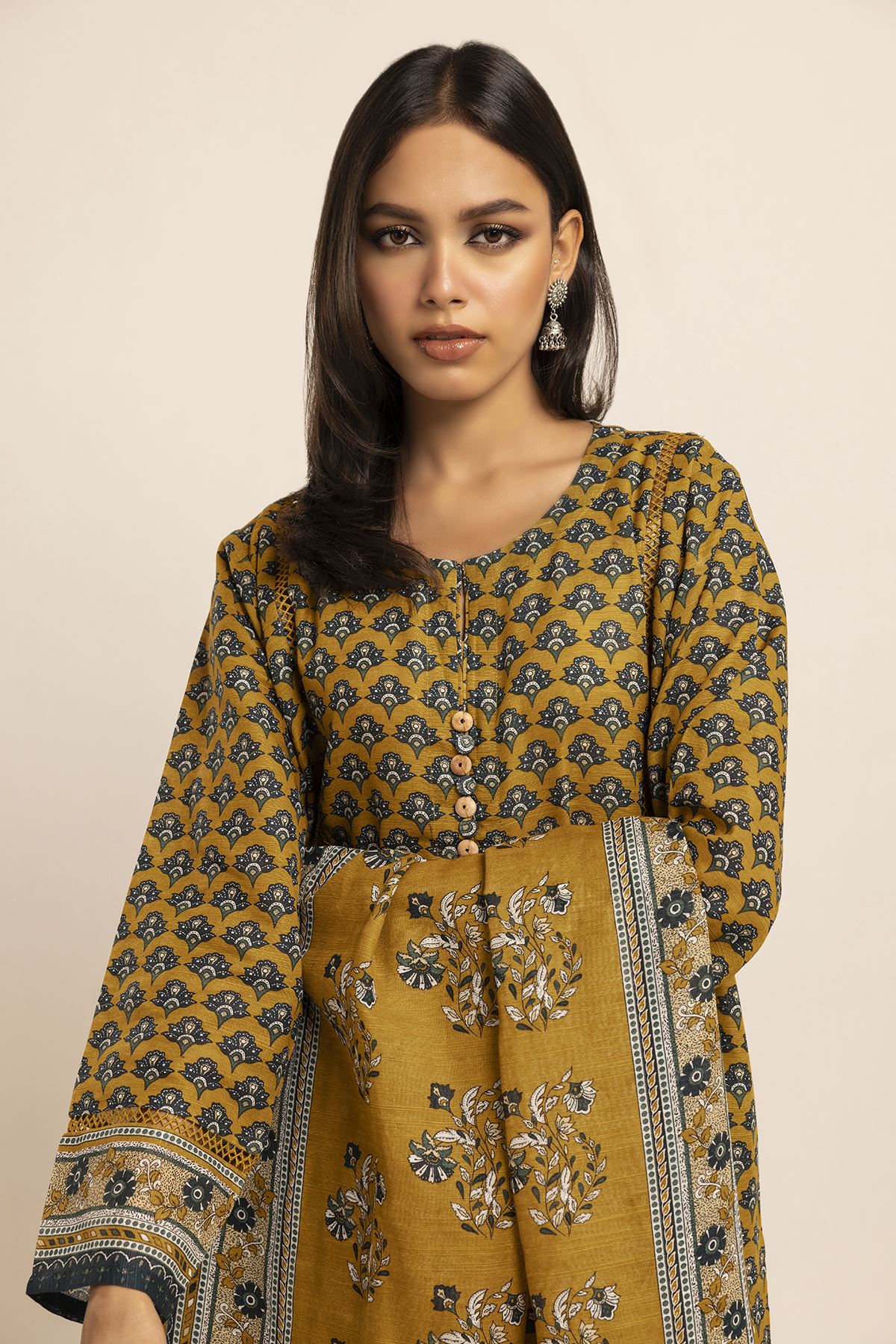 Buy Fabrics 3 Piece | 7.20 USD | 1001785336 | Khaadi Global