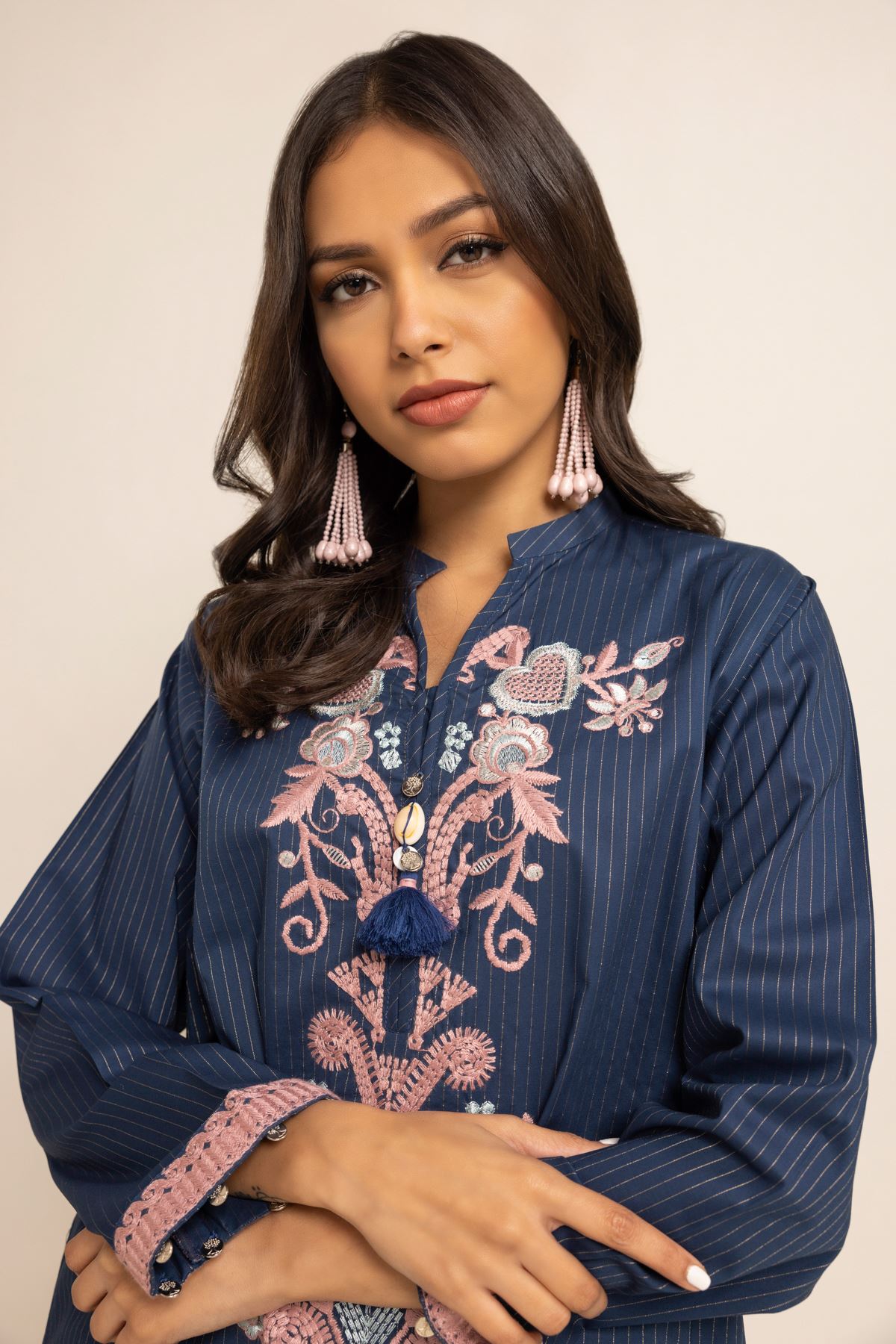 Buy Kurta | Embroidered | 9.00 USD | 1001804107 | Khaadi Global